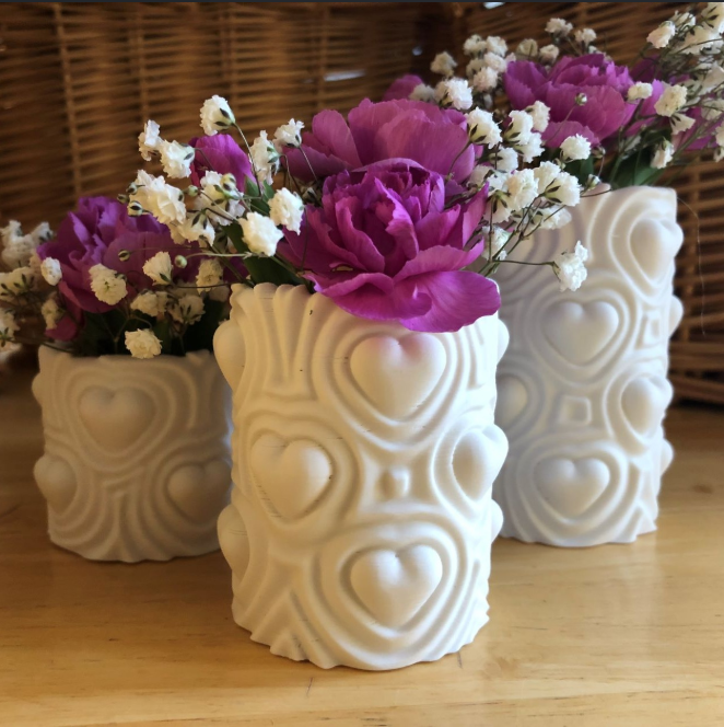 Cool 3D vases with hearts. 