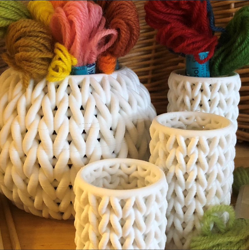 Practical 3D printed bowl for your knits.